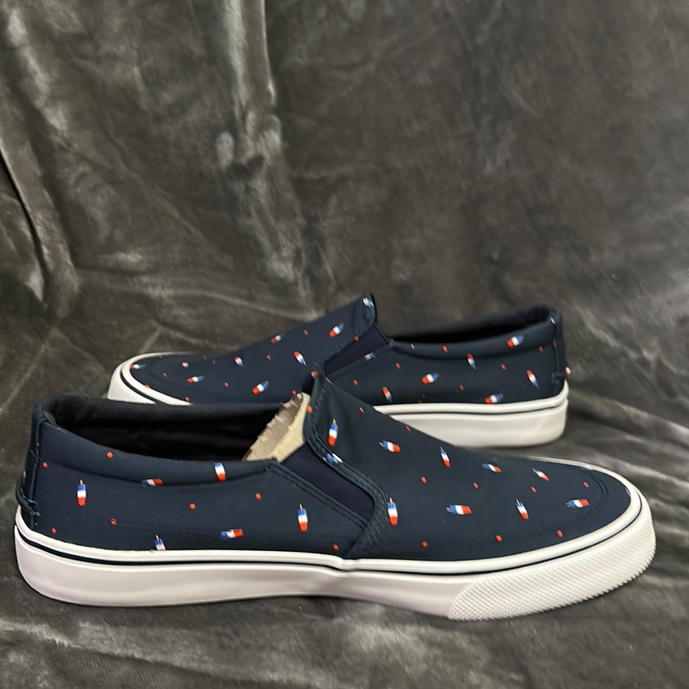Sperry Popsicle Striper TG Firecracker Boat Sneaker NIB Size 10